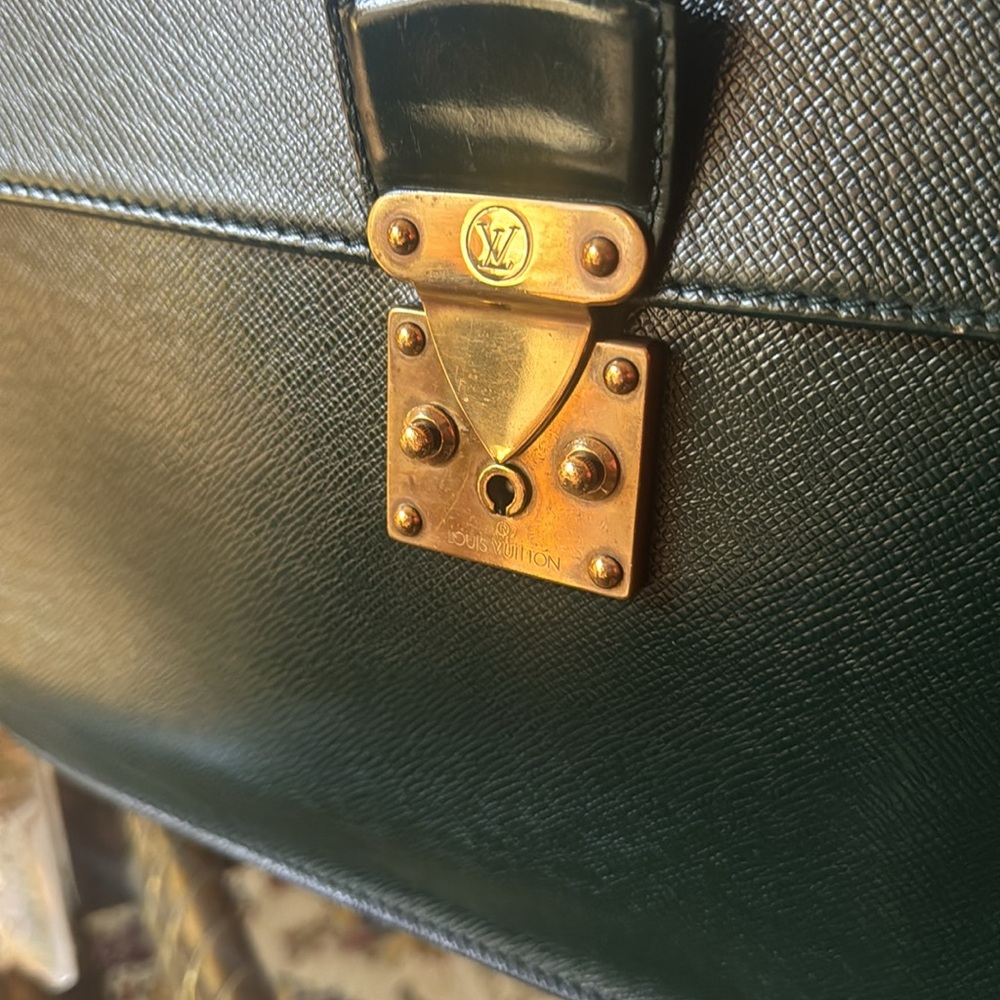 Louis Vuitton briefcase Taiga laguito dark Green and Gold lock - Picture 6 of 16